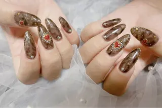 ネイル Ranon所属・ᴿᴬᴺᴼᴺ 🤍 𝐴𝑌𝐴𝐾𝐴のネイルデザイン