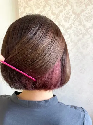 ショート カラー ヒヨシ ルナのヘアスタイル