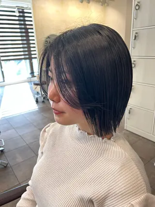 ミディアム 齊藤 海零のヘアスタイル