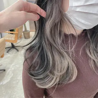 セミロング SAEKI【ior 】北千住店ブリーチのヘアスタイル