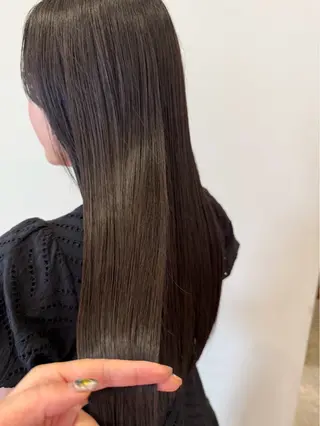 ロング カラー 権田 夏紬のヘアスタイル