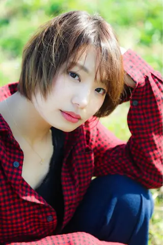 ショート オーストヘアージジ所属・TAI透明カラー 柔らかい縮毛矯正のヘアスタイル