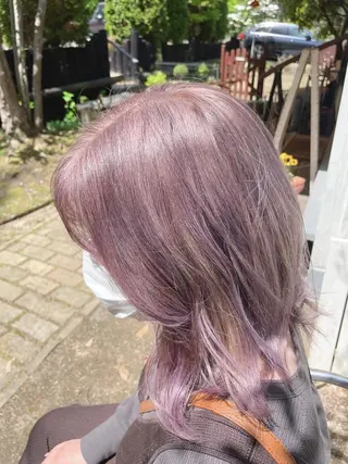 ミディアム カラー momoka ［pejite]のヘアスタイル