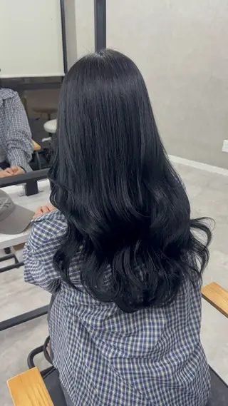 ロング カラー 赤み無し柔らかカラー 【梅田】madokaのヘアスタイル