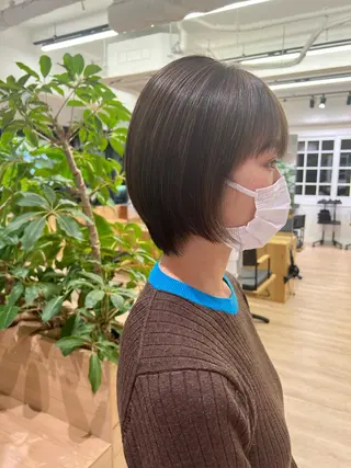 ショート カラー 田中 愛梨のヘアスタイル