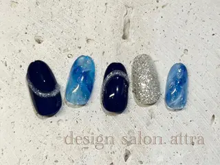 ネイル 根津 綾子のネイルデザイン