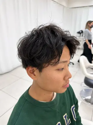 メンズ 伊佐 愛のヘアスタイル