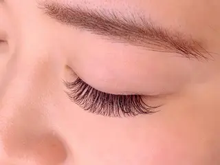 マツエク・マツパ LULLABY 銀座並木通り店のマツエク・マツパデザイン