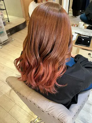 セミロング カラー ヘアアレンジ 🐻‍❄️森山愛結美 🤍N°uairoのヘアスタイル