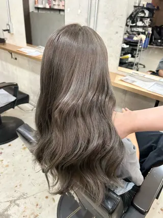 ロング カラー 山中 望緒のヘアスタイル