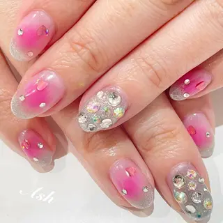 ネイル 🩵NORIKO 上品ネイルが得意🩵のネイルデザイン