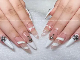 ネイル DIAMOND 💅のネイルデザイン