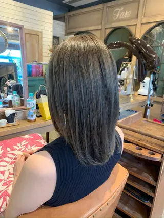 ミディアム ハイライト／レイヤー 木下翔太のヘアスタイル