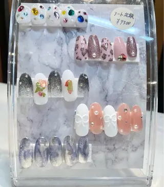 ネイル Rich to 半田店所属・rich to 内田のネイルデザイン