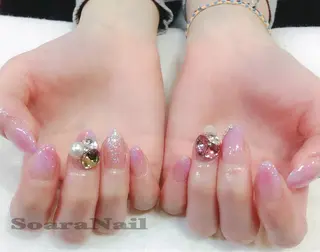 ネイル Salon Cleve所属・T. maoのネイルデザイン