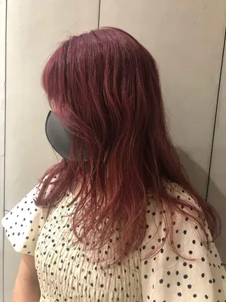 ミディアム カラー 古屋 花織のヘアスタイル