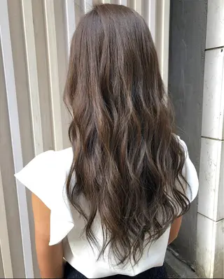 ロング salowin 原宿 aroa所属・韓国／ハッシュカット ／透明感カラー／金野のヘアスタイル