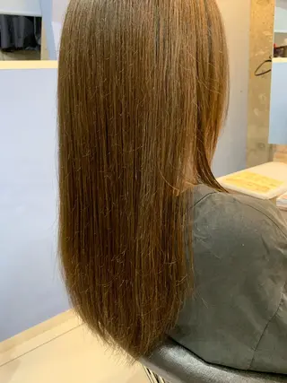 ロング カラー 早坂 裕真のヘアスタイル