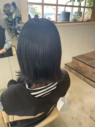 ミディアム カラー チグサ ミウのヘアスタイル