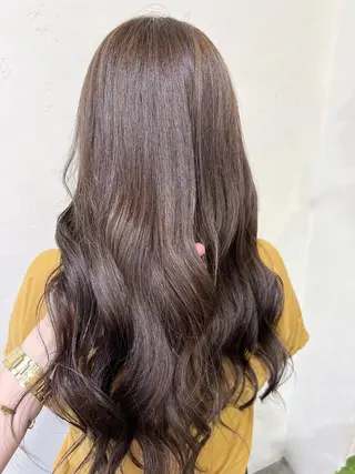 ロング カラー mana .のヘアスタイル