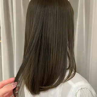 ミディアム カラー マツエク・マツパ CYAN by artefice所属・安達 萌花のヘアスタイル