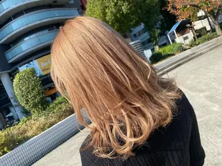 ミディアム カラー AVANCE京橋所属・ハイトーンヘア/ 島崎　タクミのヘアスタイル