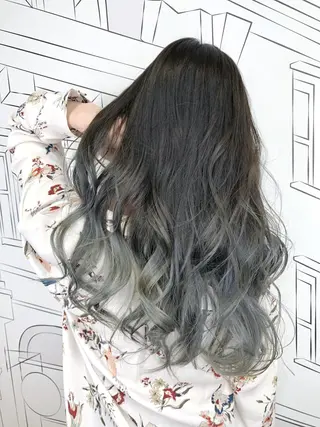 セミロング カラー レイヤー⭐️カラー ⭐️平川雅史のヘアスタイル