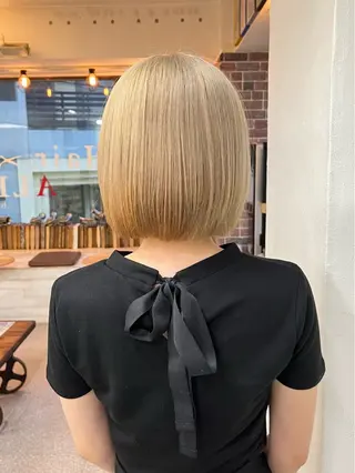 ミディアム カラー エクステ ハイトーン 💭黒崎ハルカのヘアスタイル