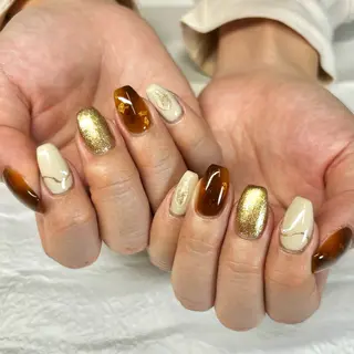 ネイル ラヴィアンローズ所属・S. kurumiのネイルデザイン
