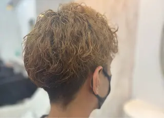 ショート パーマ メンズ 金井こうた🐨 lovisのヘアスタイル