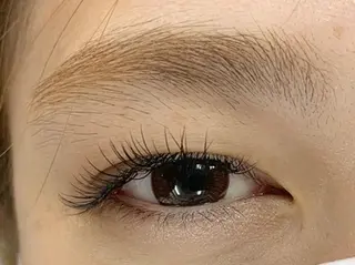 マツエク・マツパ Fumina .のネイルデザイン