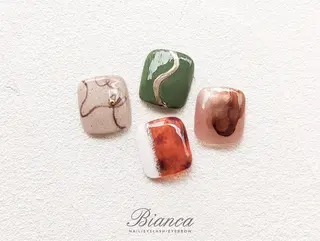 ネイル Bianca市ヶ谷店 Aiuraのネイルデザイン