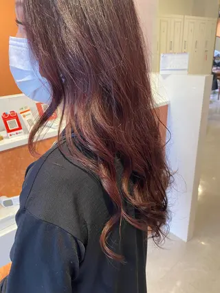 ロング カラー 梛木 唯のヘアスタイル