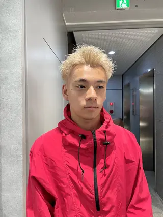 ショート カラー メンズ 垢抜けハイトーン☀／ 笑顔の美容師／しゅんのヘアスタイル