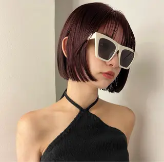 ショート カラー Moe ベージュカラーのヘアスタイル
