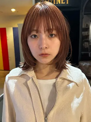 ミディアム カラー 喜友名 夏海のヘアスタイル