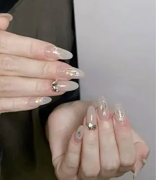 ネイル T. Leeのネイルデザイン