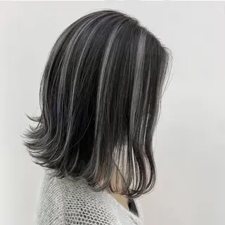 ミディアム アダチ コウスケのヘアスタイル