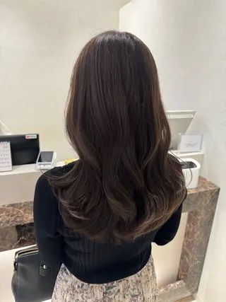 セミロング カラー パーマ ヘアアレンジ JYUNESU所属・韓国・韓国ヘア 髪質改善のヘアスタイル