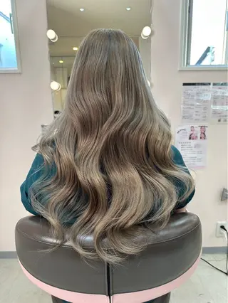 ロング カラー MEZoN【メゾン】所属・MEZoN / marinのヘアスタイル
