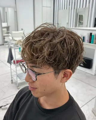 ショート カラー メンズ 水谷 璃温のヘアスタイル