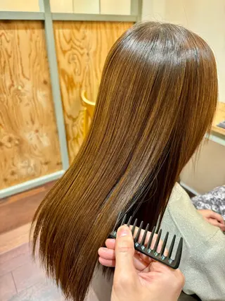 ロング 萩原 仁のヘアスタイル