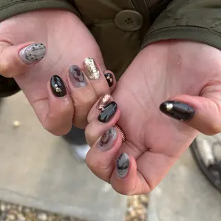 ネイル JILL 河内花園店所属・yuna ⭐︎のネイルデザイン