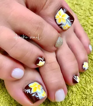 ネイル chieko'nail所属・CHILL NAIL 読谷のネイルデザイン