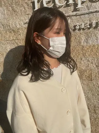 カラー 河野 いずみのヘアスタイル