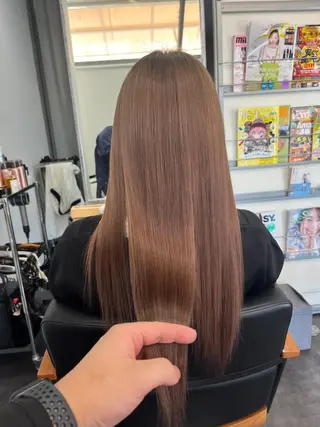 ロング カラー ヘアアレンジ U&i所属・大塚 貴之のヘアスタイル