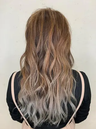 ロング カラー 白髪ぼかし/ 艶カラー🌿斎藤相慶のヘアスタイル