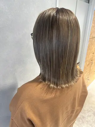 ミディアム カラー 唐澤 千尋のヘアスタイル