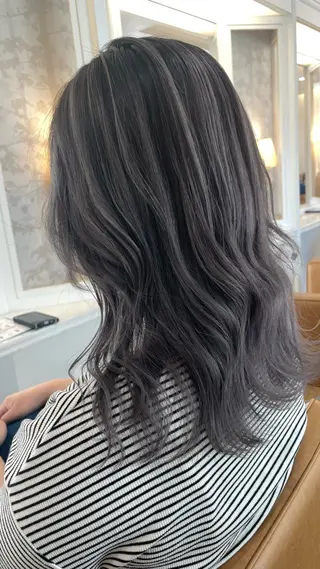 セミロング ブリーチ毛矯正.髪質 改善.髪にドラマをのヘアスタイル