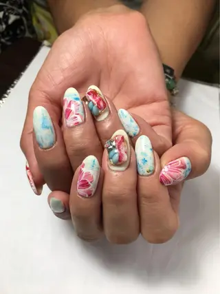 ネイル alma nailsのネイルデザイン